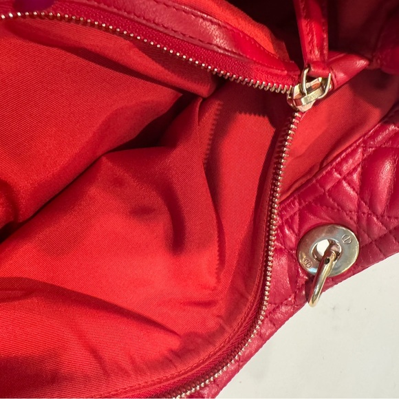 Authentic Dior Cannage chained tote bag - Picture 13 of 15